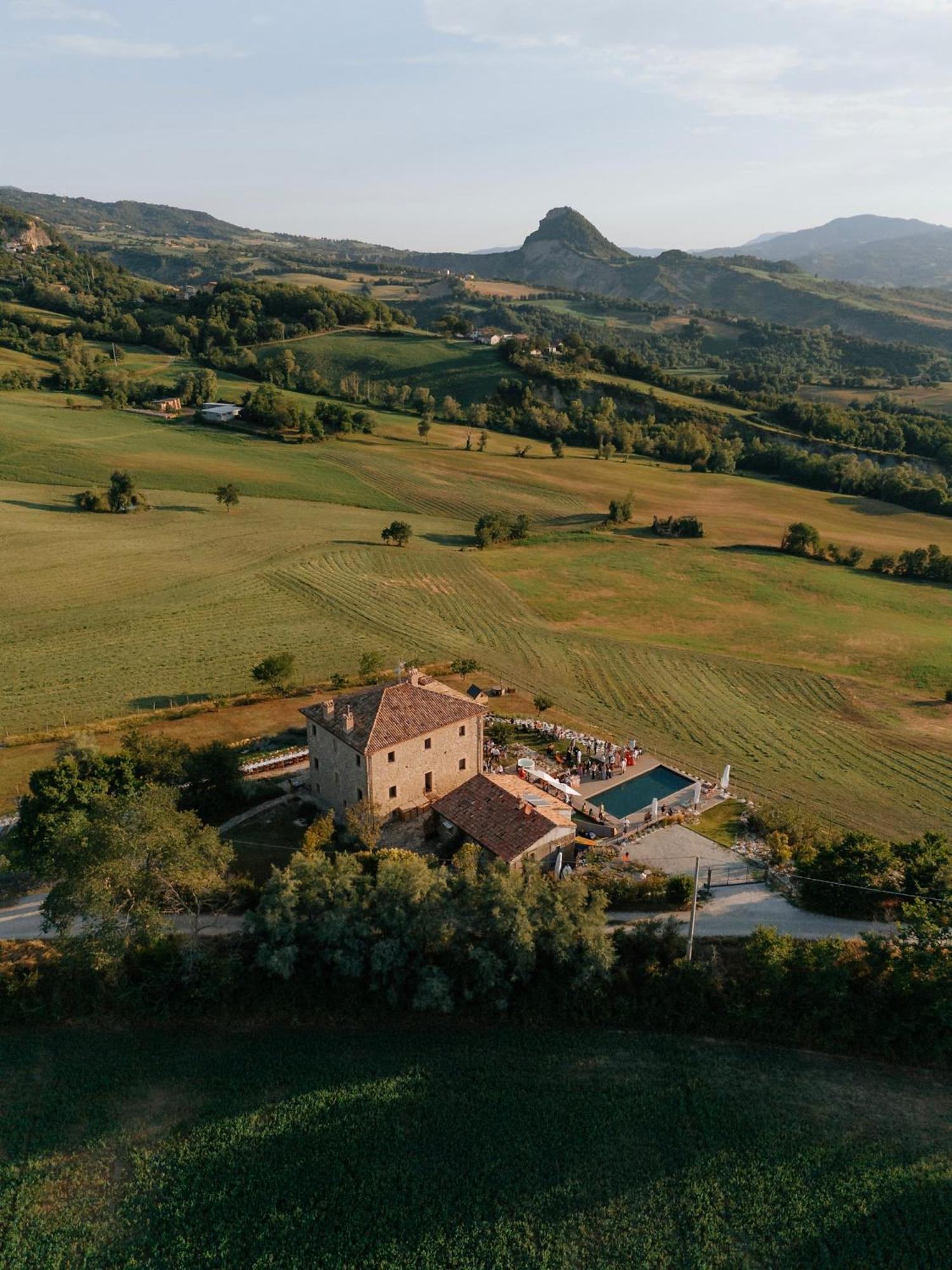 Palazzo Serre - Natura & Piscina San Leo Exteriör bild